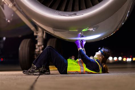 Flight Mechanic Job