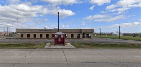 Exterior of a Texas food stamp office building