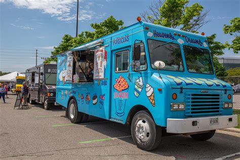 Food truck promoting social mobility