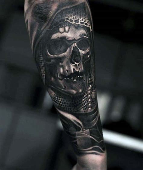 Forearm tattoo realistic patterns