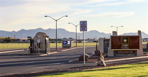 Soldiers training at Fort Bliss