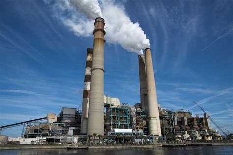 Fossil Fuel Power Plant Image