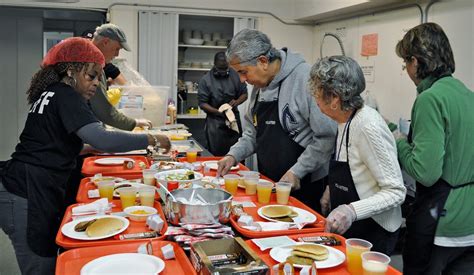 Free breakfast program for homeless