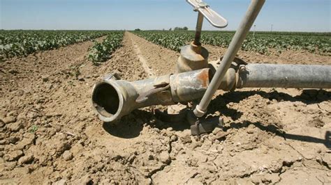 Irrigation training for Fresno farmers