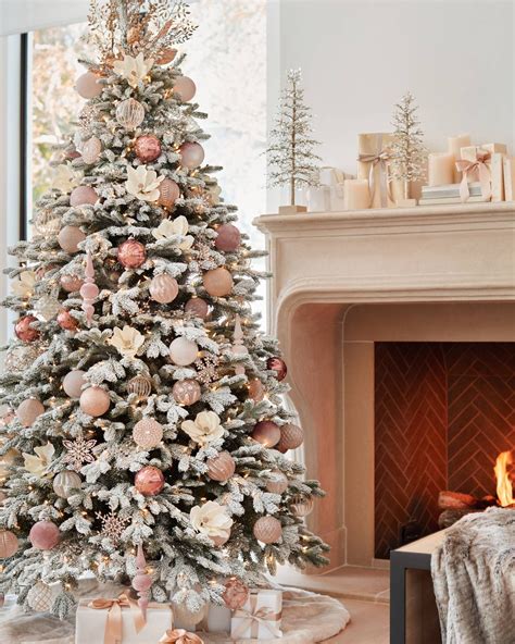 Frosted Forest Christmas Tree Decorating Ideas