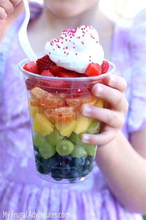 Fruit cups as a healthy snack