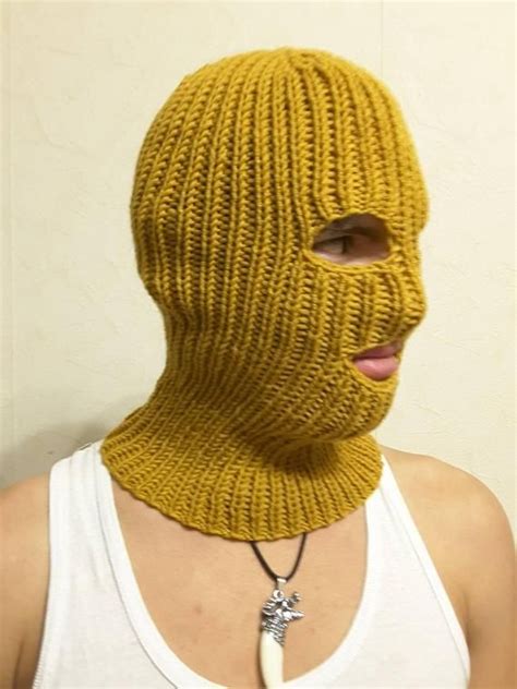 Full-face balaclava pattern