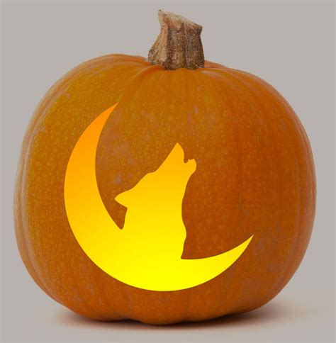 Full Moon Wolf Pumpkin Carving