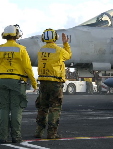 Full Time Support Sailors at Work