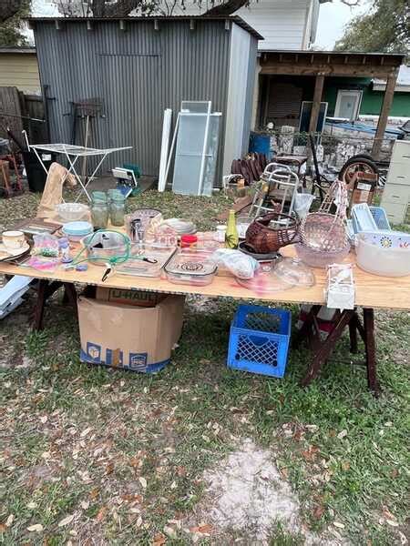 Garage Sale Housewares