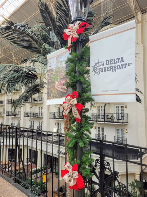 Gaylord Opryland Holiday Decorations