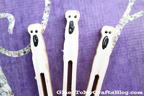 Ghost Clothespin Puppet