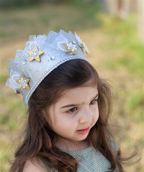 Glinda Crown with Flowers Template