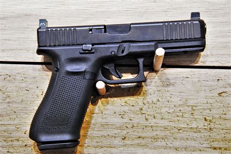 Glock 17 Gen 5 Pistol