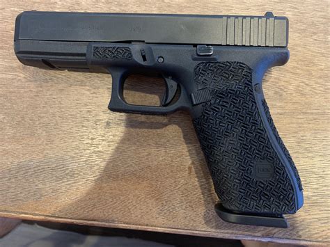 Glock 17 Gen 5 Texturing