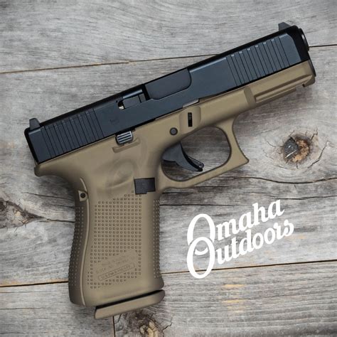 Glock 19 pistol