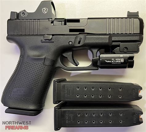 Glock 19 optic features