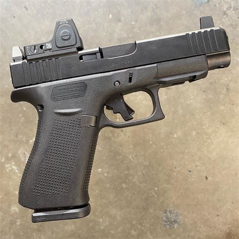 Glock 19 optic installation