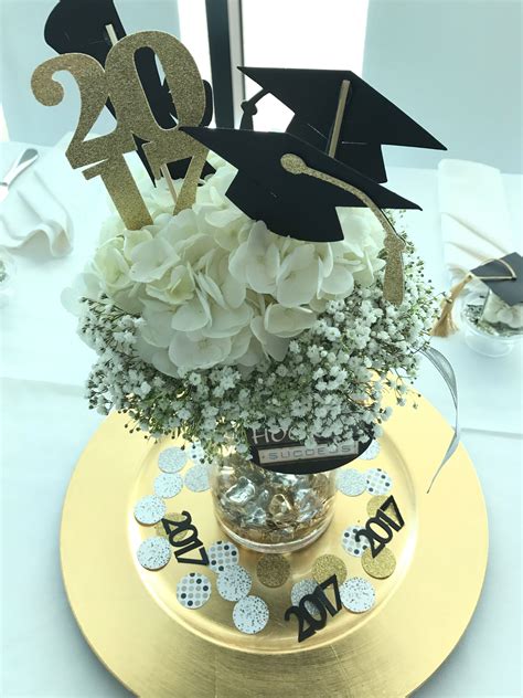 Graduation Party Table Decorations