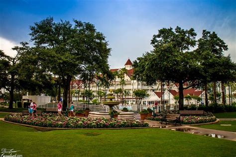 Grand Floridian garden