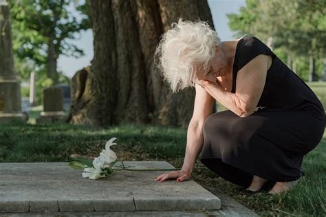 The role of obituaries in the grieving process