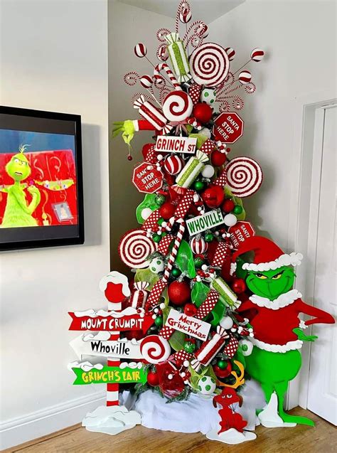 Grinch Christmas Tree Decoration Image