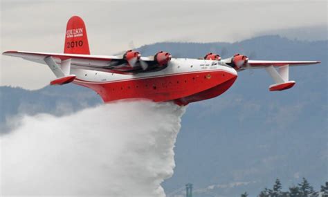 H2O Bomber in flight