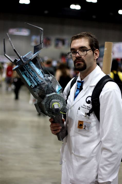 Description of Half-Life Cosplay