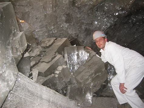 Halite crystal mining process