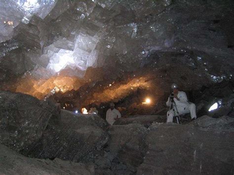 Halite crystal mining process