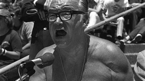 Harry Caray's broadcasting style