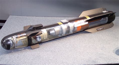 Hellfire missile explosive warhead