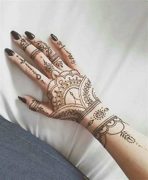 Tribal henna hand design