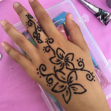 Henna Tattoo Basics