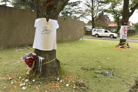 Holding a memorial service