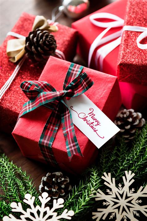 Holiday Gift Ideas for Employees