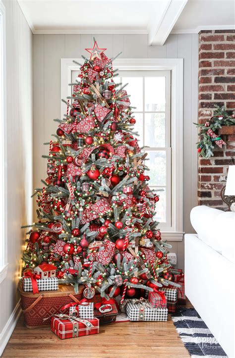 A traditional-themed tree with red and green ornaments