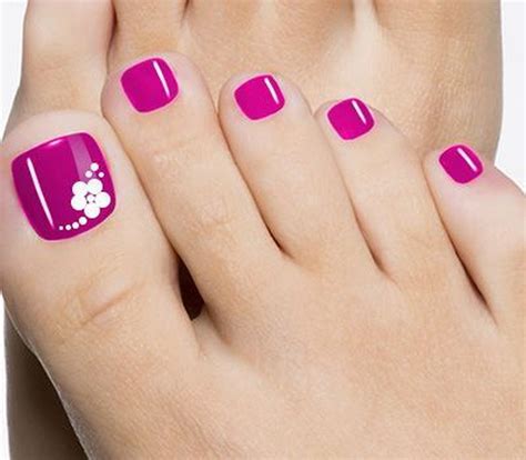 How to Create Nail Polish Toe Designs