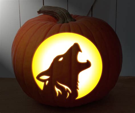 Howling Wolf Pumpkin Carving