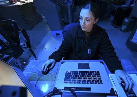 Human Intelligence Specialists in the Air Force