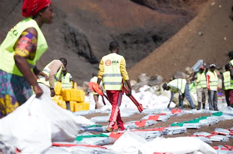 Air Mobility Command aircraft delivering humanitarian aid