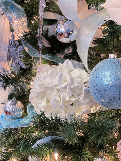 Icy Blues Christmas Tree Ideas