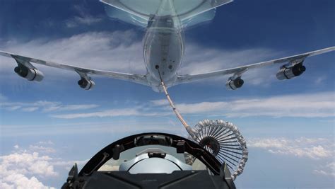 In-flight refueling process