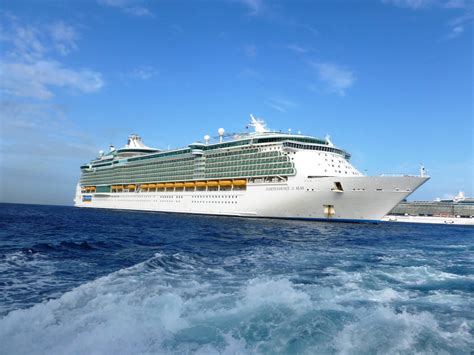 Independence of the Seas shore excursions