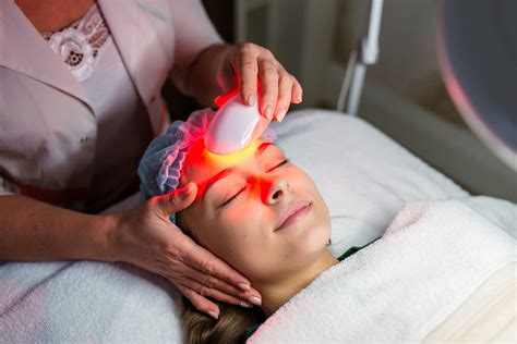 Intense pulsed light therapy benefits and risks