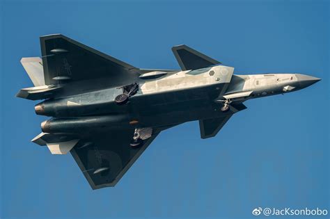 J-20 landing