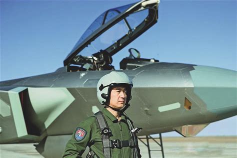 J-20 pilot