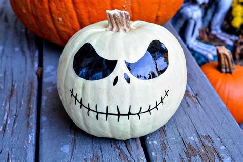 Jack Skellington Pumpkin Carving 6