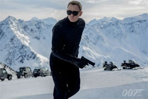 James Bond Spectre Shootout