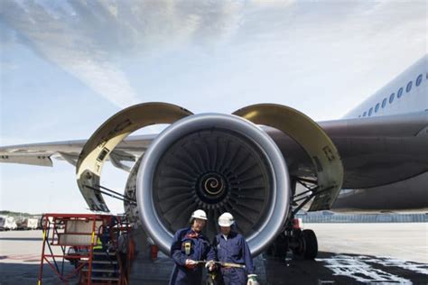 Jet Engine Mechanic Salaries